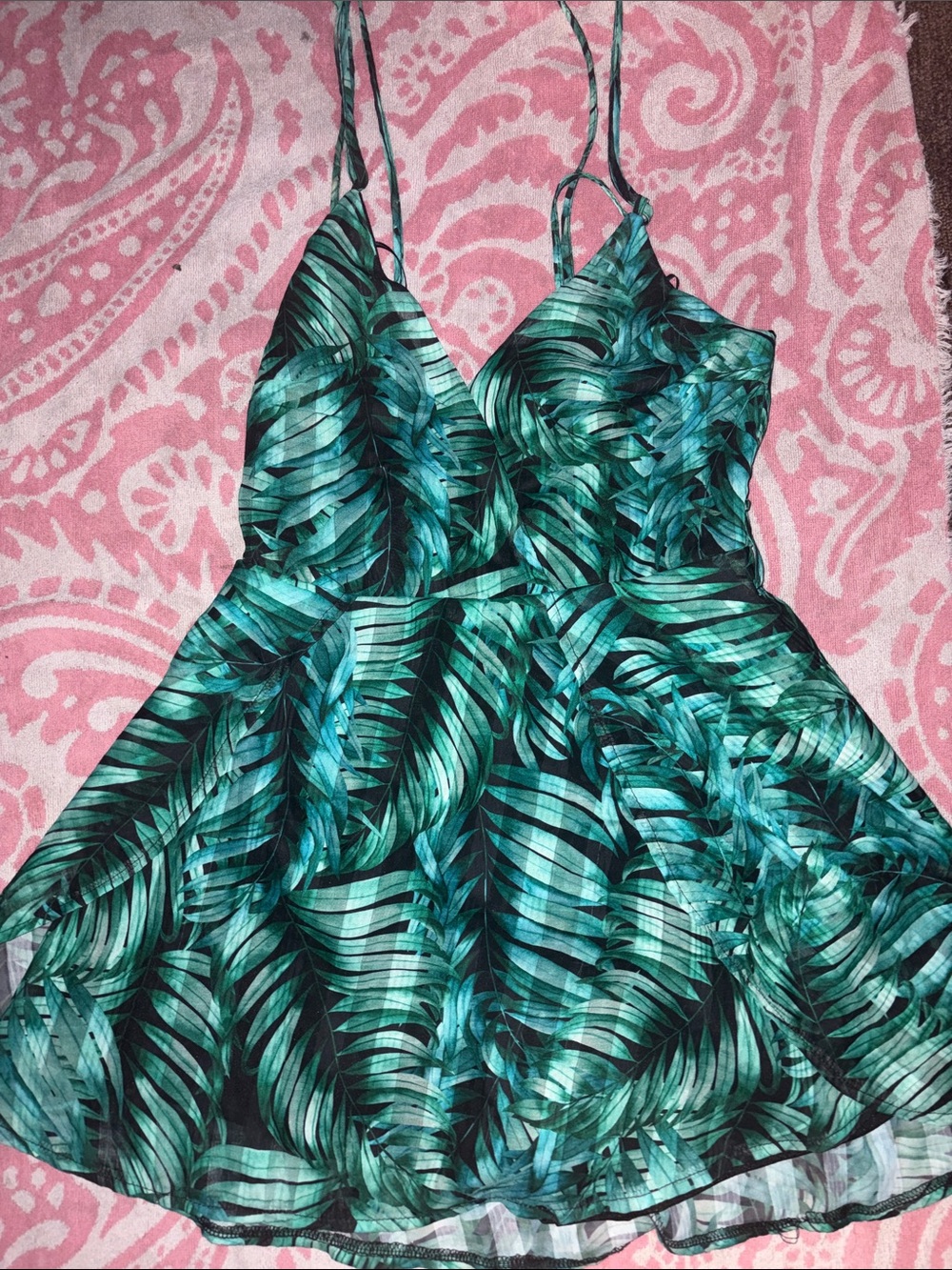 Fashion Nova Green Tropical Leaf Print Spaghetti Strap Dress